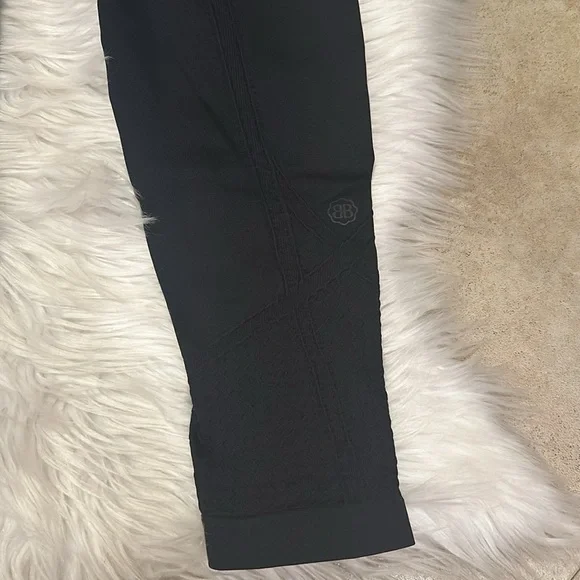 Belly Bandit Mother Tucker Active Capri Leggings